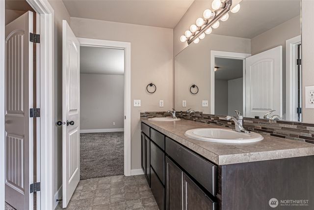 952 Burton Ray Street NE, Olympia, WA 98516