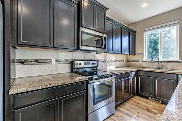 952 Burton Ray Street NE, Olympia, WA 98516