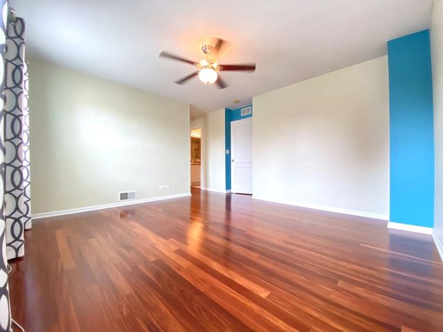 2279 Barrington Drive E 2279, Aurora, IL 60503