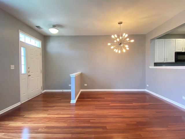 2279 Barrington Drive E 2279, Aurora, IL 60503