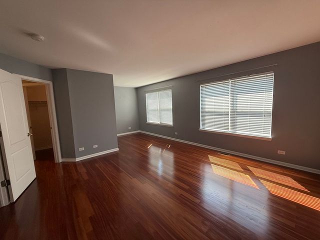 2279 Barrington Drive E 2279, Aurora, IL 60503