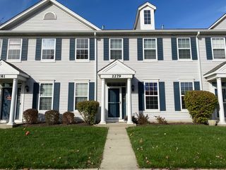 2279 Barrington Drive E 2279, Aurora, IL 60503