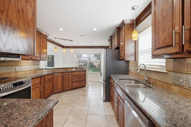 3105 Edmonton Dr, Corpus Christi, TX 78414