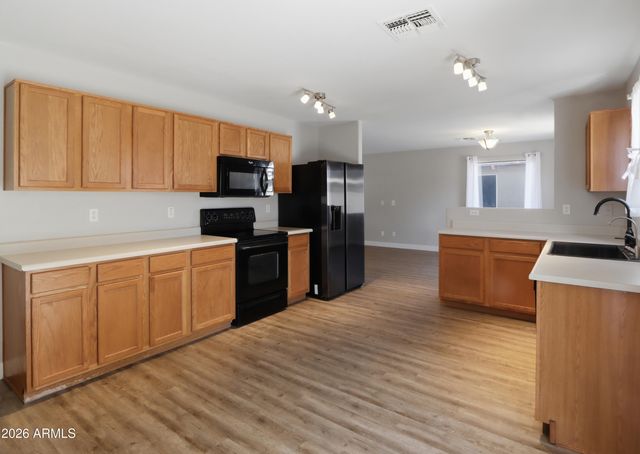 1905 E COWBOY COVE Trail, San Tan Valley, AZ 85143