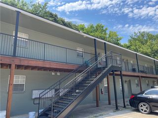 884 W Holly Street, Fayetteville, AR 72703