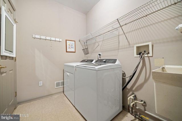 27 MISSION WAY, Barnegat, NJ 08005