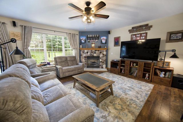 625 Chadwick DRIVE, Watertown, WI 53094