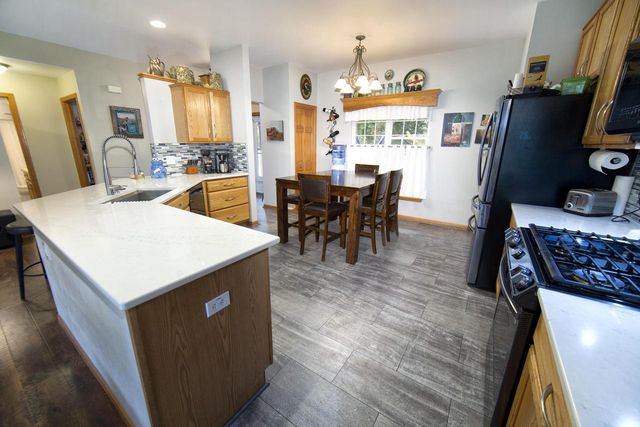 625 Chadwick DRIVE, Watertown, WI 53094