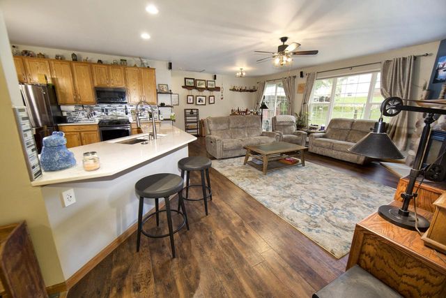 625 Chadwick DRIVE, Watertown, WI 53094