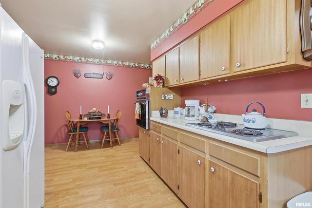 3229 37TH Street, Rock Island, IL 61201