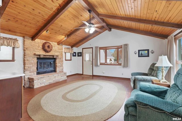 3229 37TH Street, Rock Island, IL 61201