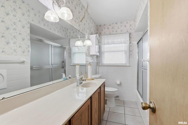 3229 37TH Street, Rock Island, IL 61201