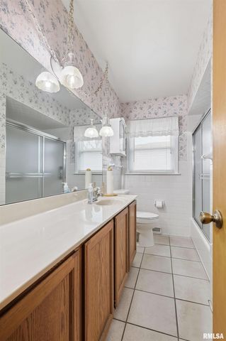 3229 37TH Street, Rock Island, IL 61201