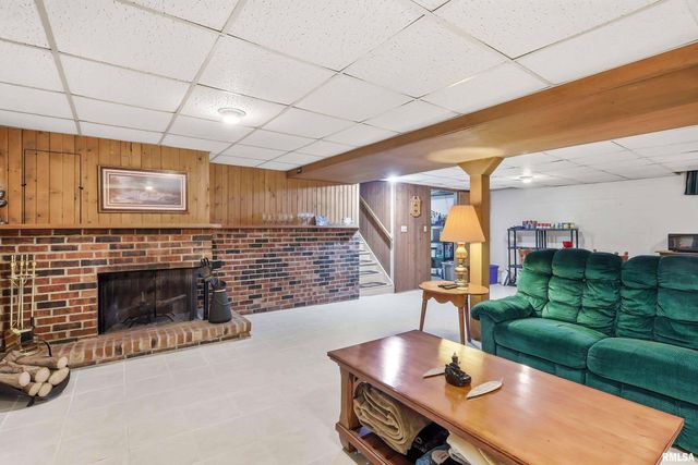 3229 37TH Street, Rock Island, IL 61201