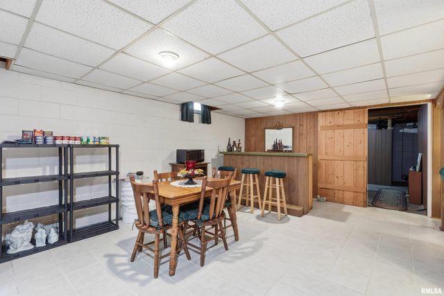 3229 37TH Street, Rock Island, IL 61201