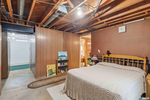 3229 37TH Street, Rock Island, IL 61201