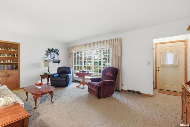 3229 37TH Street, Rock Island, IL 61201