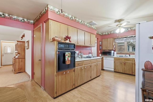 3229 37TH Street, Rock Island, IL 61201