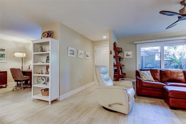 1407 LENNOX ROAD E 1407, Palm Harbor, FL 34683