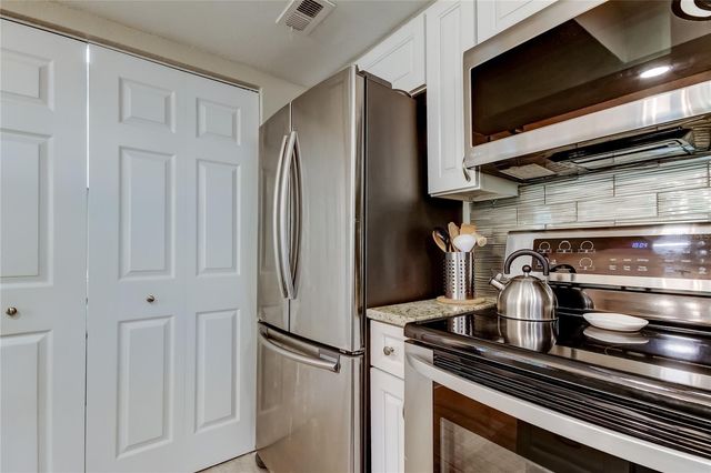 1407 LENNOX ROAD E 1407, Palm Harbor, FL 34683