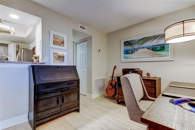 1407 LENNOX ROAD E 1407, Palm Harbor, FL 34683