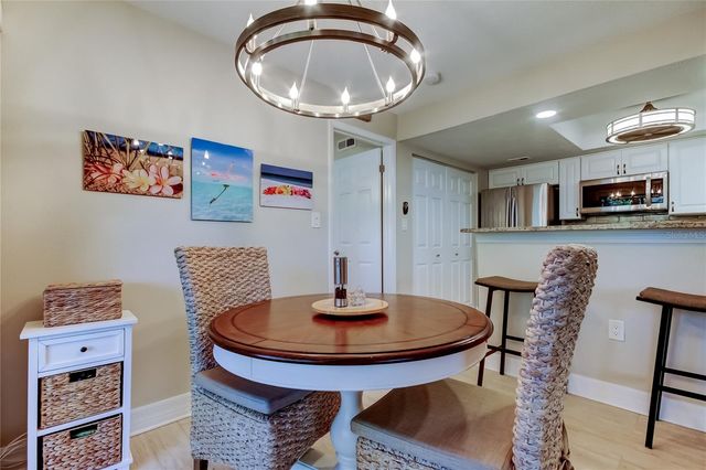 1407 LENNOX ROAD E 1407, Palm Harbor, FL 34683