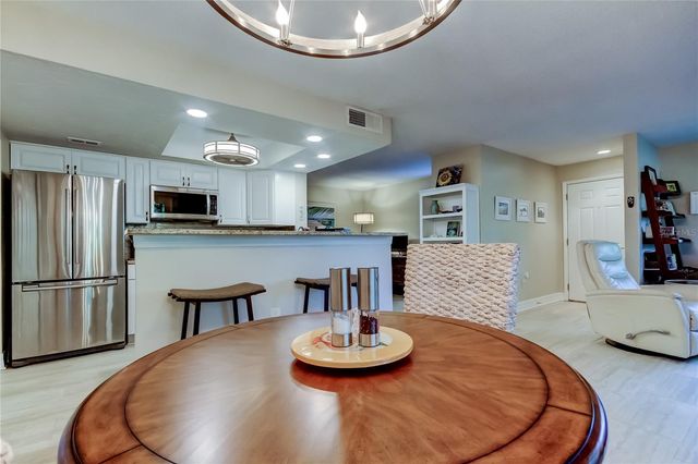 1407 LENNOX ROAD E 1407, Palm Harbor, FL 34683