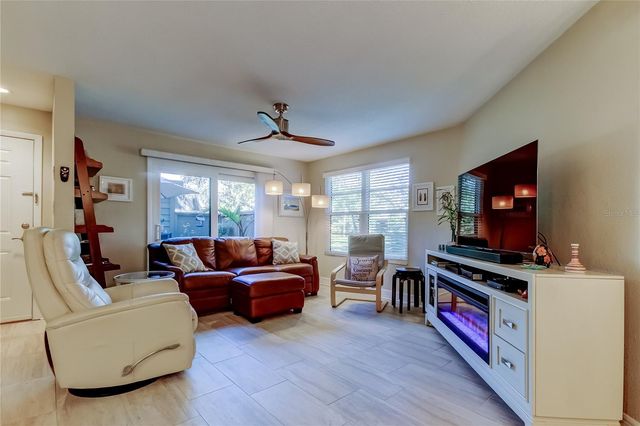 1407 LENNOX ROAD E 1407, Palm Harbor, FL 34683