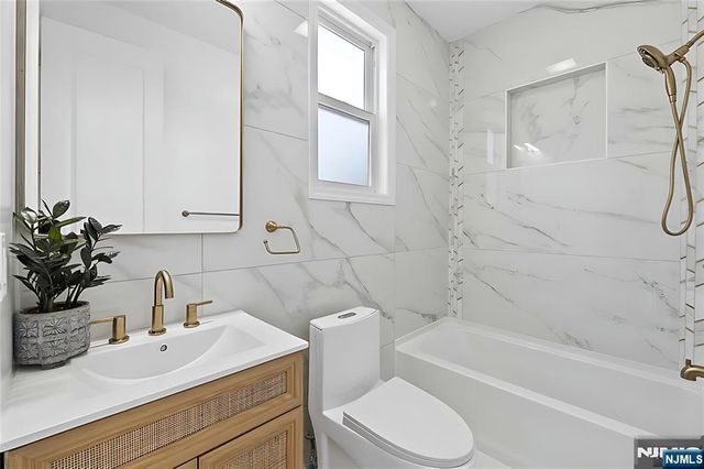 151 Prospect Street, Hasbrouck Heights, NJ 07604
