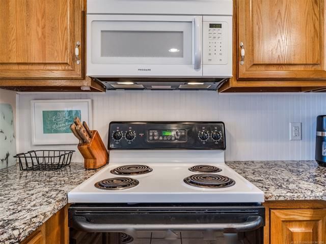 56701 E 310 Road 24, Afton, OK 74331