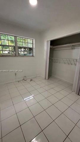 110 NW 198th St, Miami Gardens, FL 33169