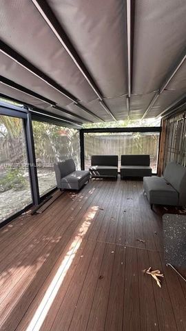 110 NW 198th St, Miami Gardens, FL 33169