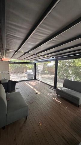 110 NW 198th St, Miami Gardens, FL 33169