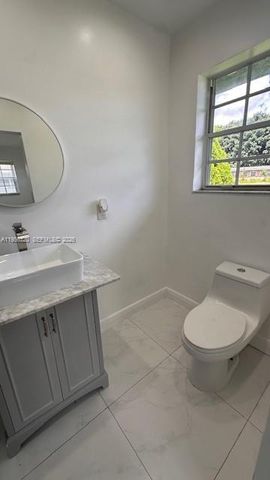 110 NW 198th St, Miami Gardens, FL 33169