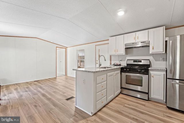 7227 GRAND BROOKS RD, Spotsylvania, VA 22551