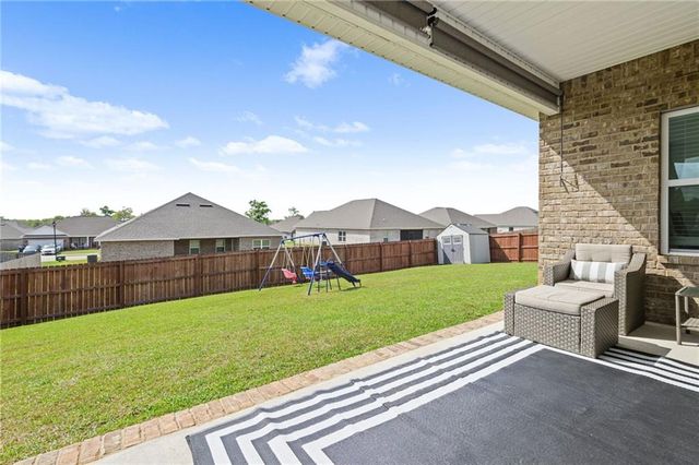 2183 Meadowview Loop E, Semmes, AL 36575