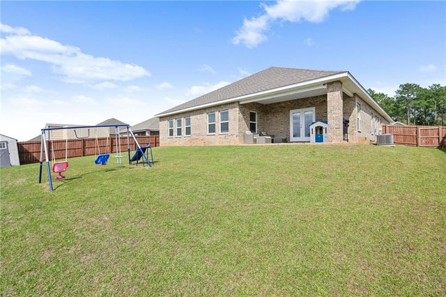 2183 Meadowview Loop E, Semmes, AL 36575