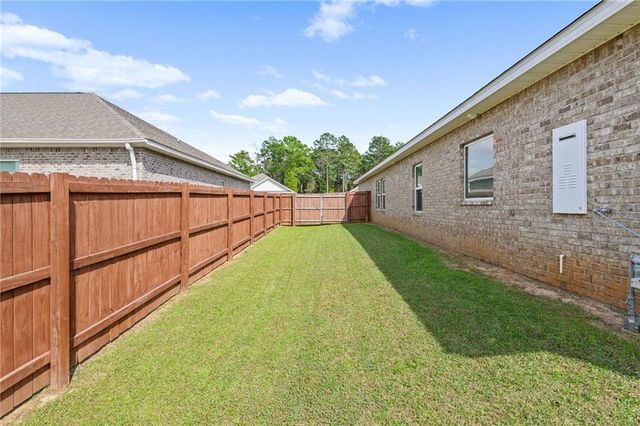 2183 Meadowview Loop E, Semmes, AL 36575
