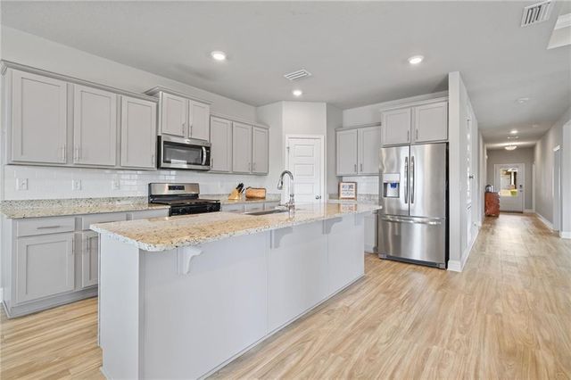 2183 Meadowview Loop E, Semmes, AL 36575