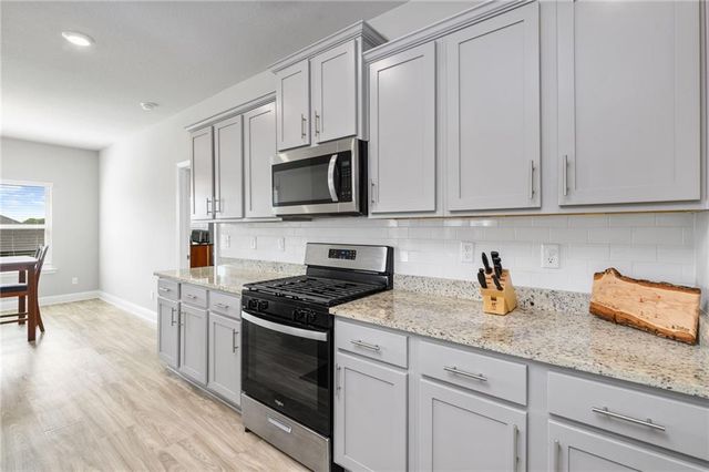 2183 Meadowview Loop E, Semmes, AL 36575