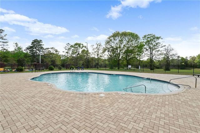 2183 Meadowview Loop E, Semmes, AL 36575