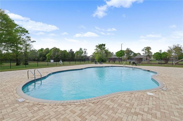 2183 Meadowview Loop E, Semmes, AL 36575