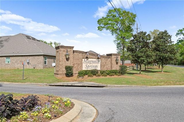 2183 Meadowview Loop E, Semmes, AL 36575