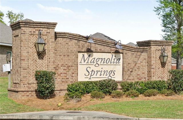 2183 Meadowview Loop E, Semmes, AL 36575