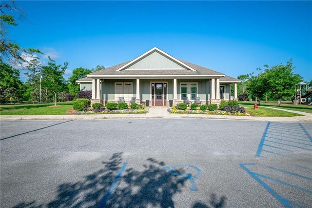 2183 Meadowview Loop E, Semmes, AL 36575