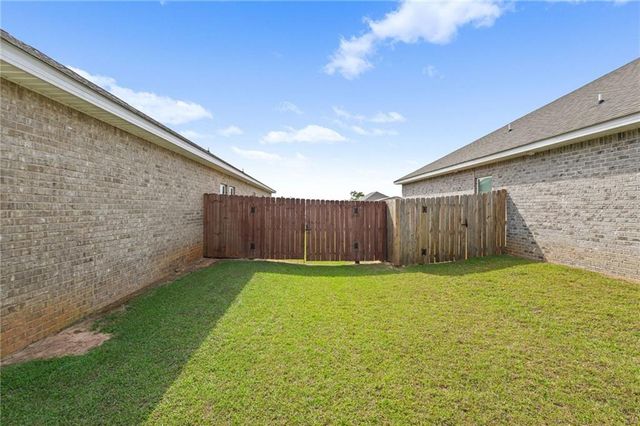 2183 Meadowview Loop E, Semmes, AL 36575