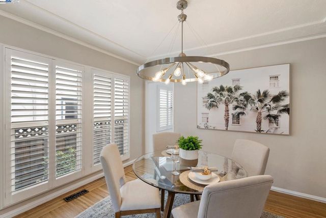 2806 Clay St, Alameda, CA 94501