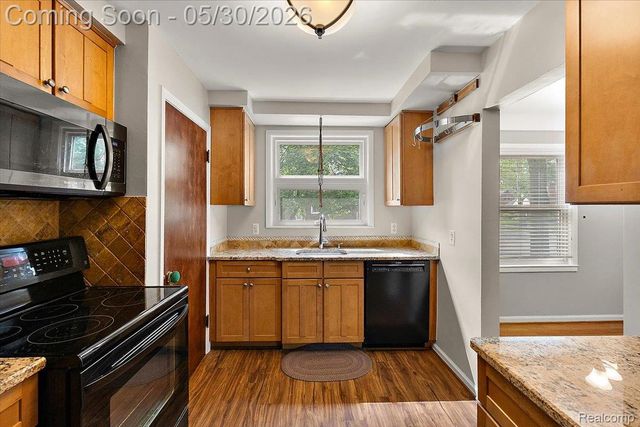 1493 E Melton Road, Birmingham, MI 48009