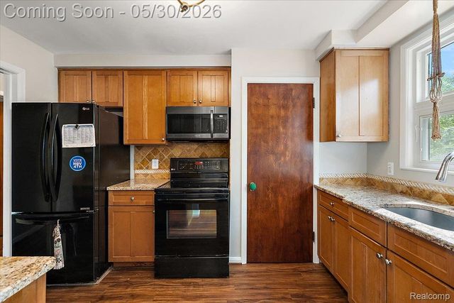 1493 E Melton Road, Birmingham, MI 48009
