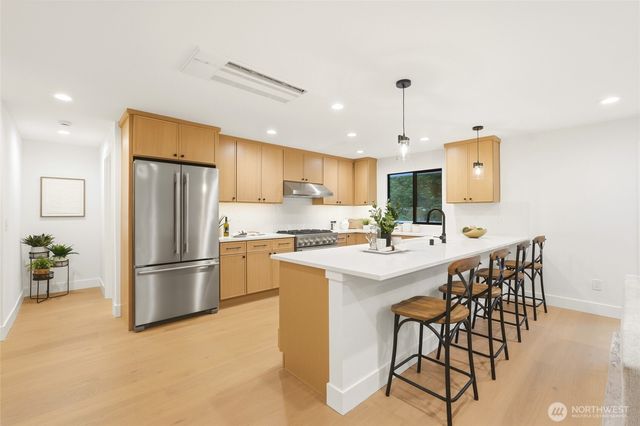 4705 119th Avenue SE, Bellevue, WA 98006